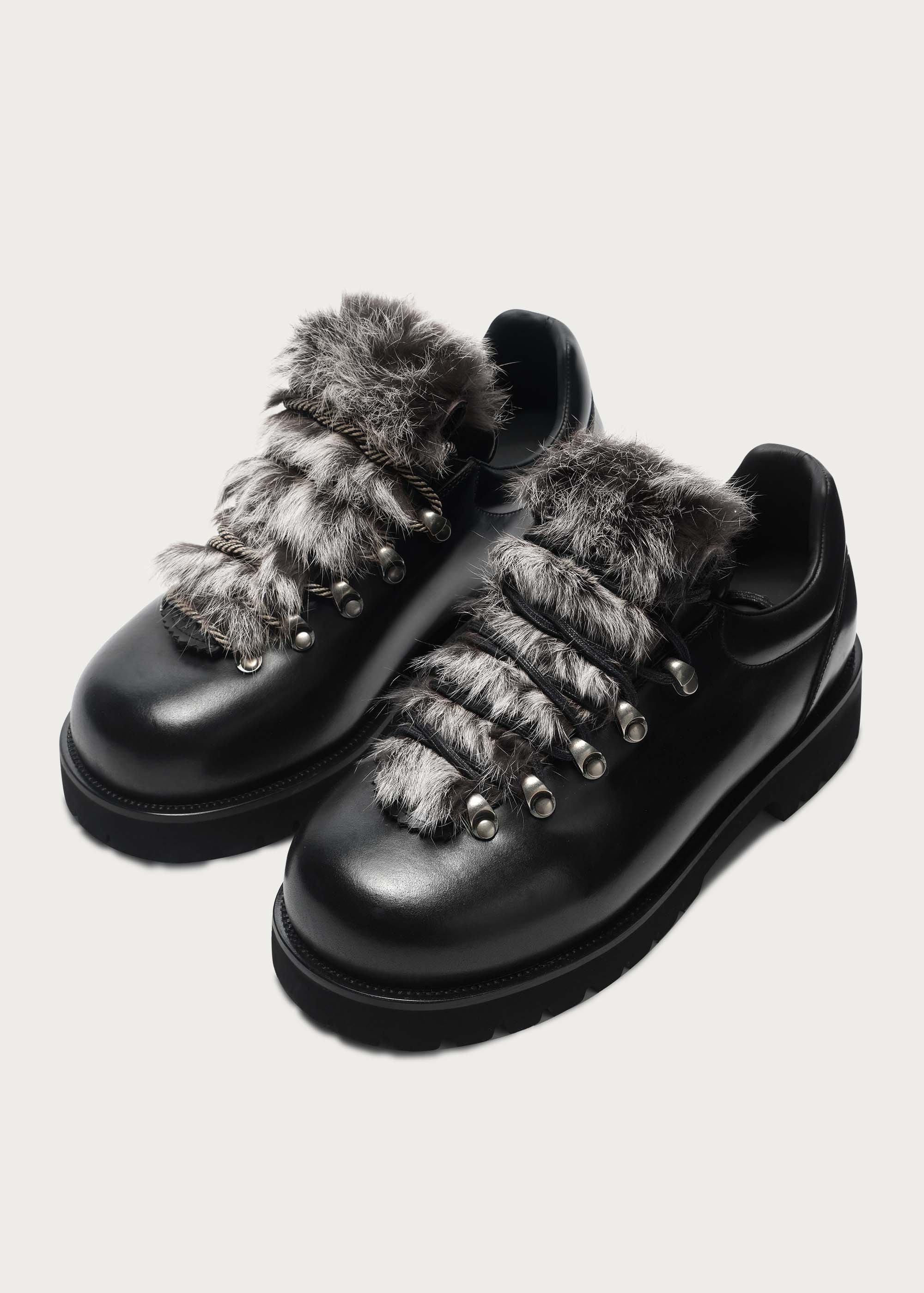Outdoor-inspired hiking shoes Black - Image 10