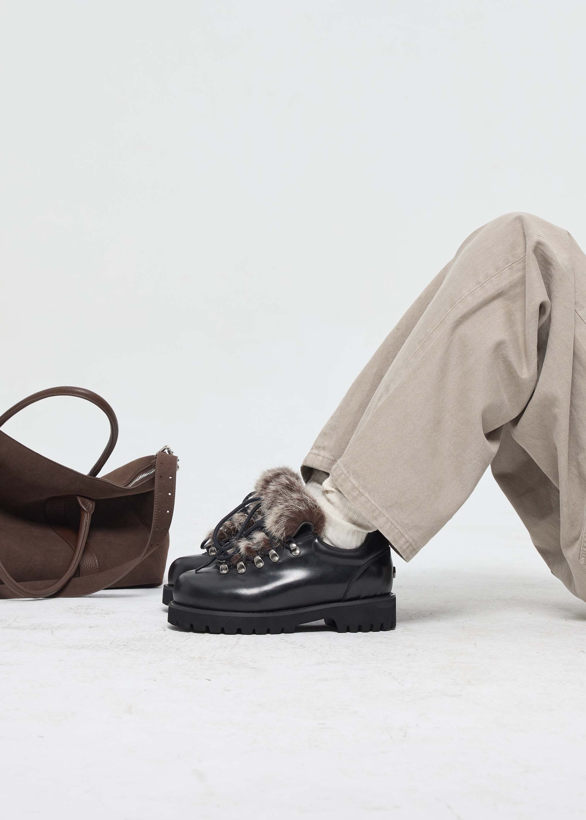 Outdoor-inspired hiking shoes Black - Image 3