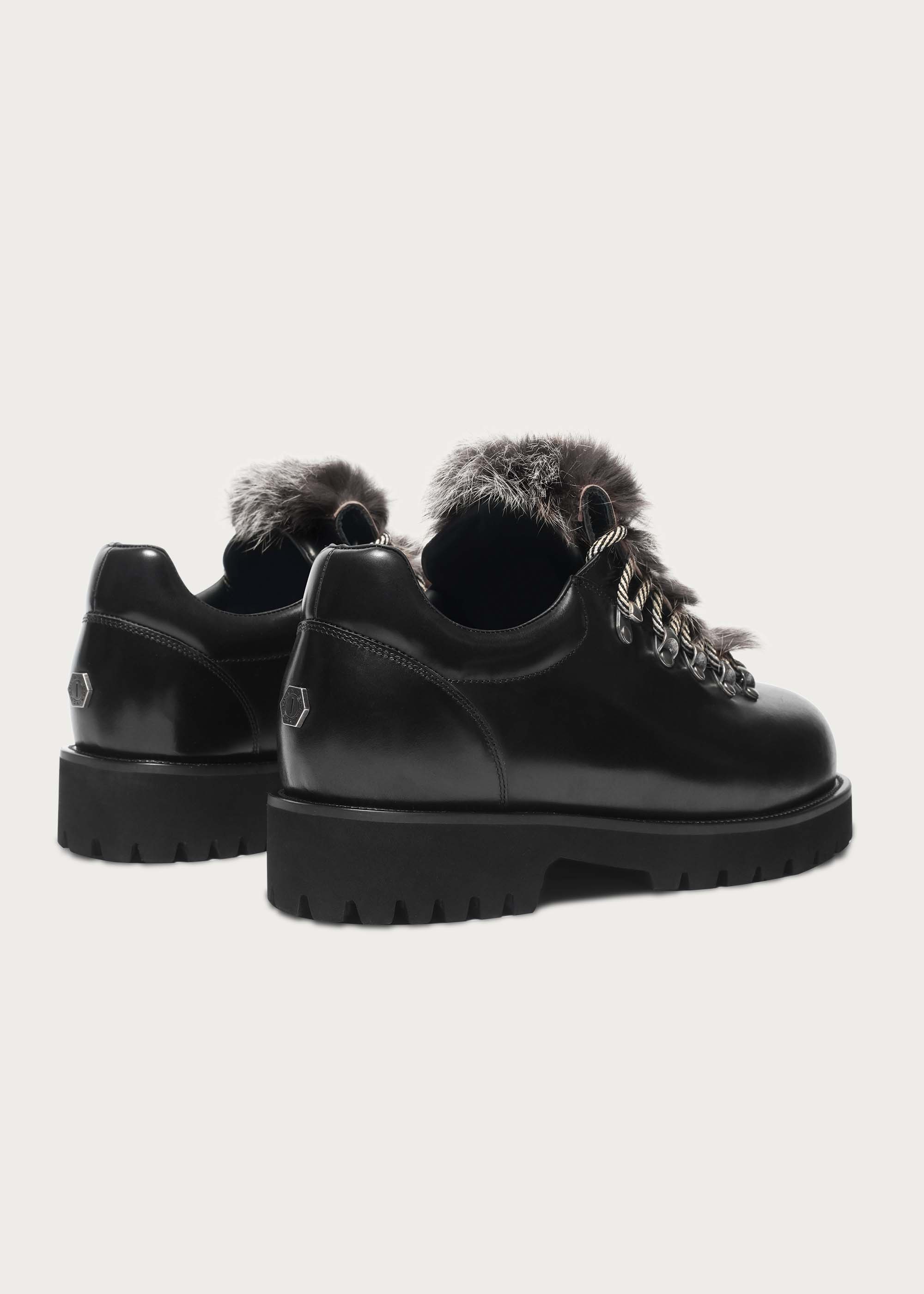 Outdoor-inspired hiking shoes Black - Image 8